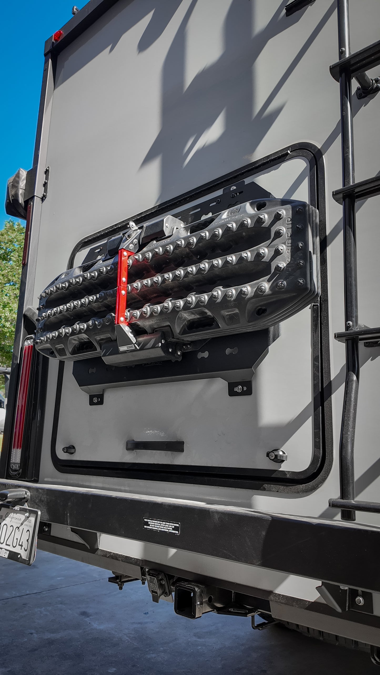 CAtuned Off-Road Mercedes Sprinter Ekko External MOLLE Panels - 4 Wheel Overland