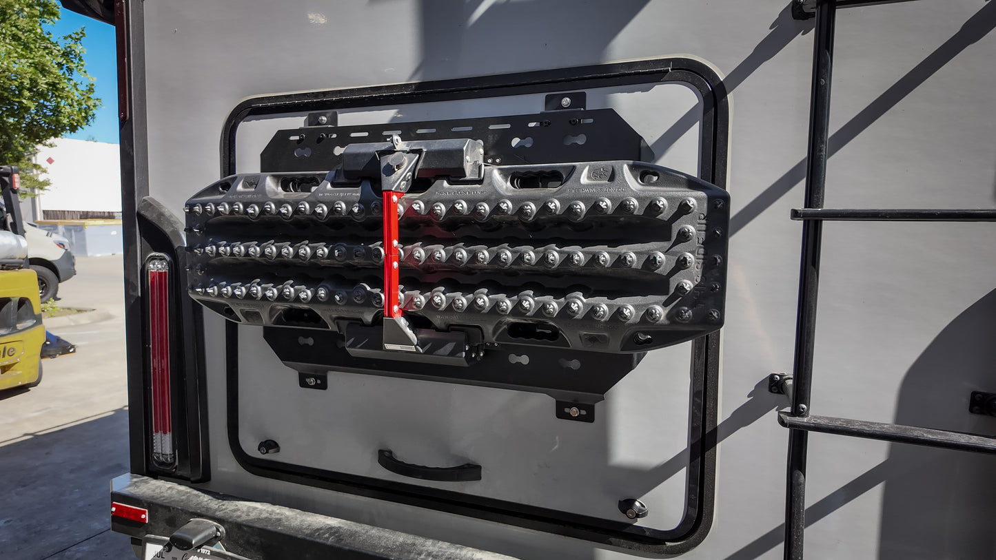 CAtuned Off-Road Mercedes Sprinter Ekko External MOLLE Panels - 4 Wheel Overland
