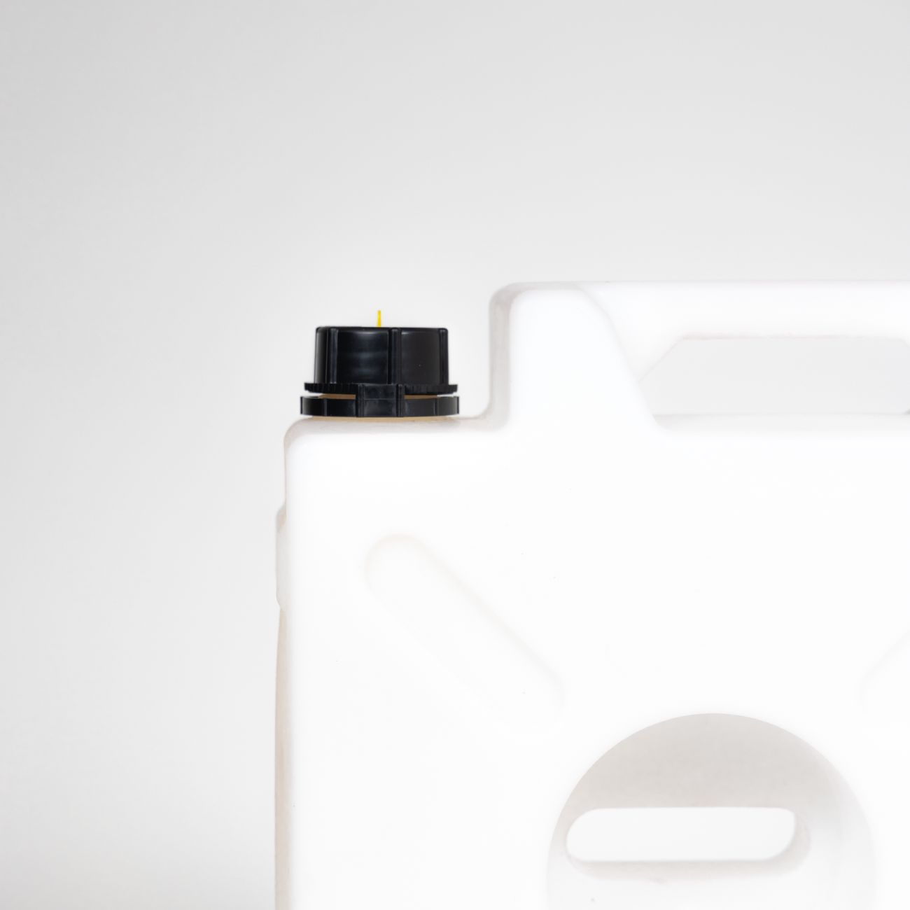 5 Gallon Water White - 4 Wheel Overland