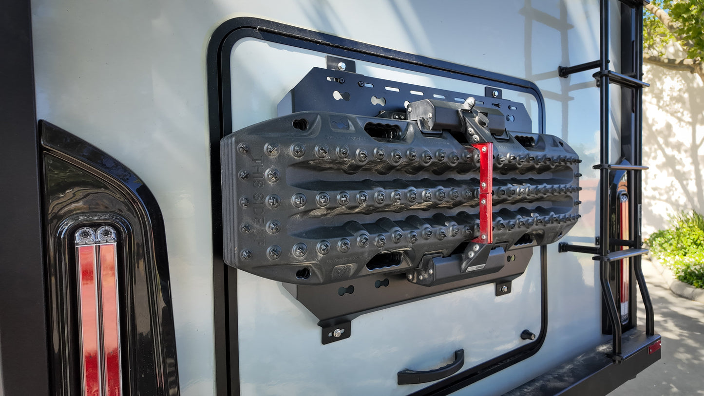 CAtuned Off-Road Mercedes Sprinter Ekko External MOLLE Panels - 4 Wheel Overland