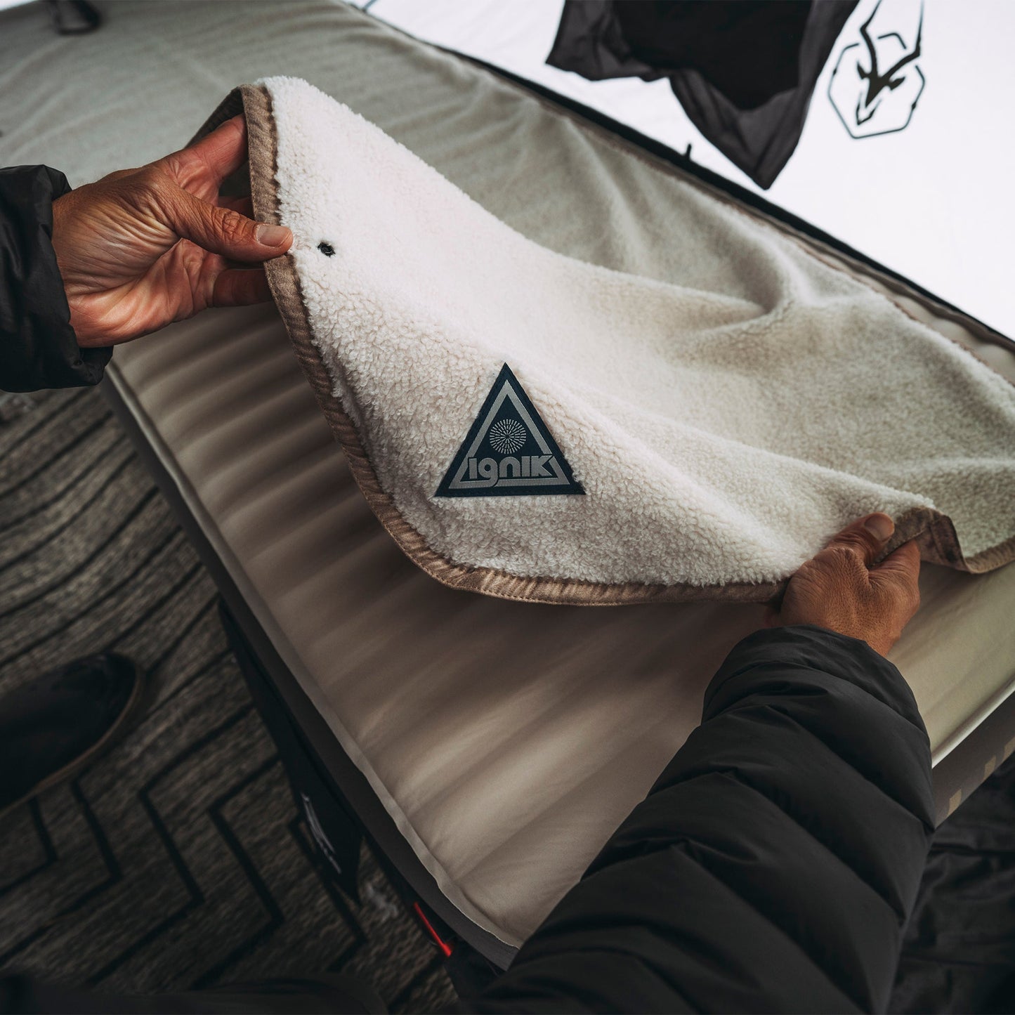 Flipside Heated Bed Cover Fleece - 4 Wheel Overland