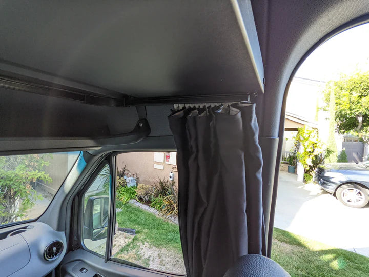 180° Blackout Curtain System - 4 Wheel Overland