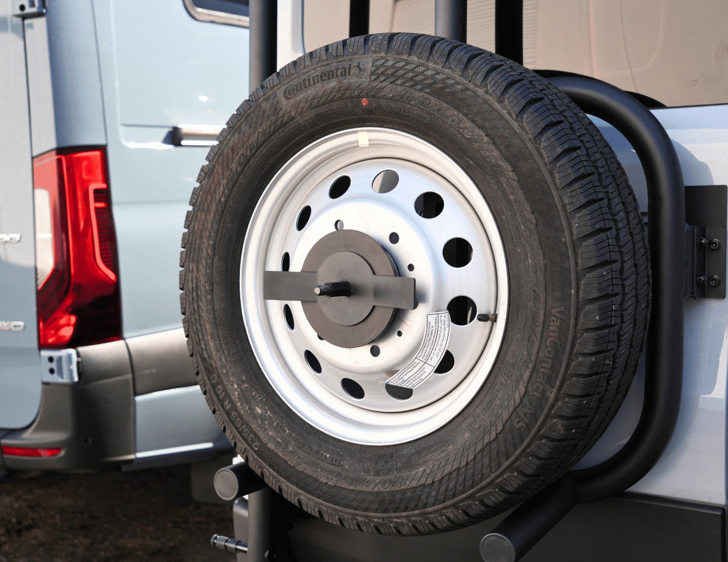 TRANSIT REAR TIRE CARRIER LADDER