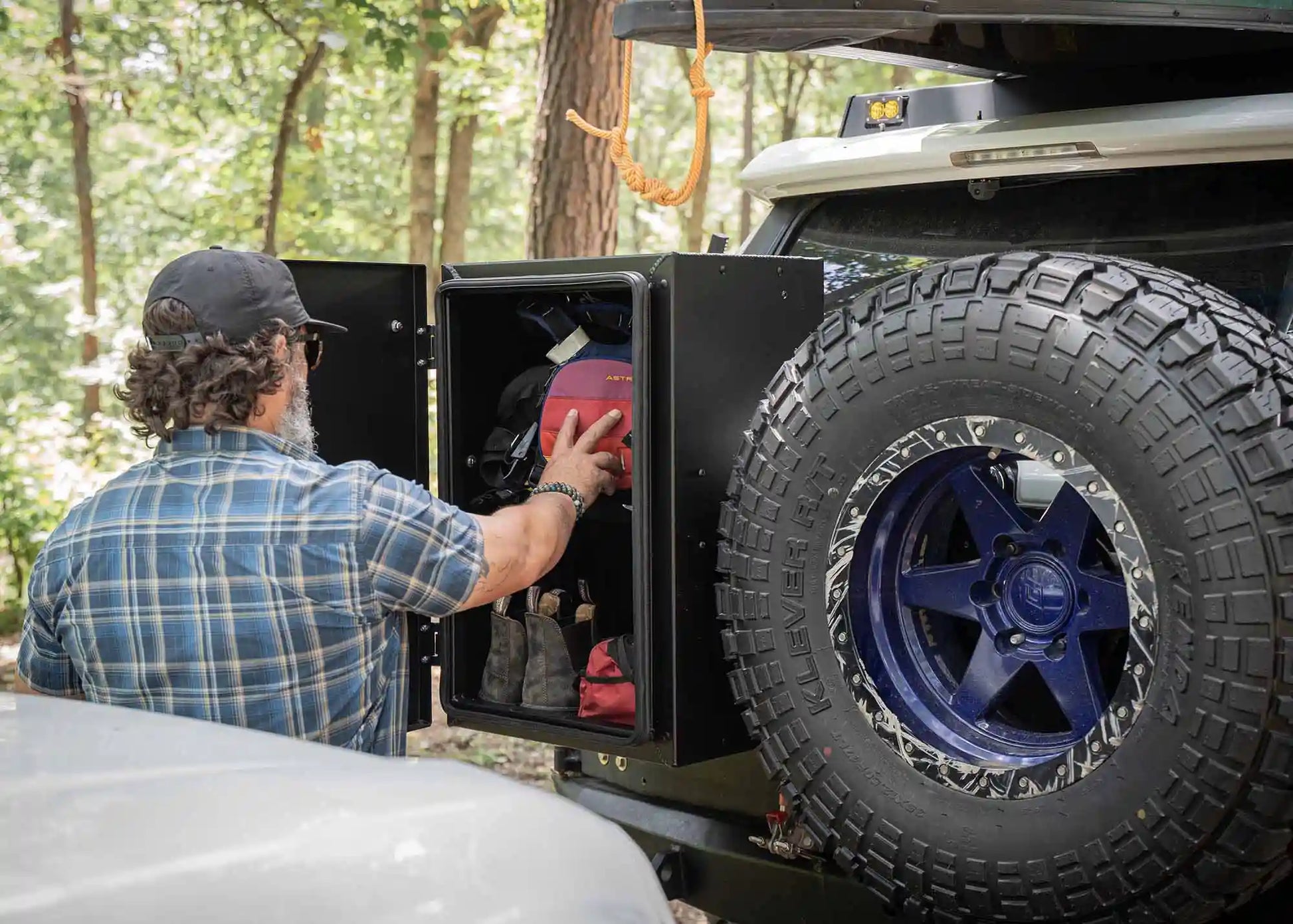 Universal Overland Storage Box (19x28x15) - 4 Wheel Overland