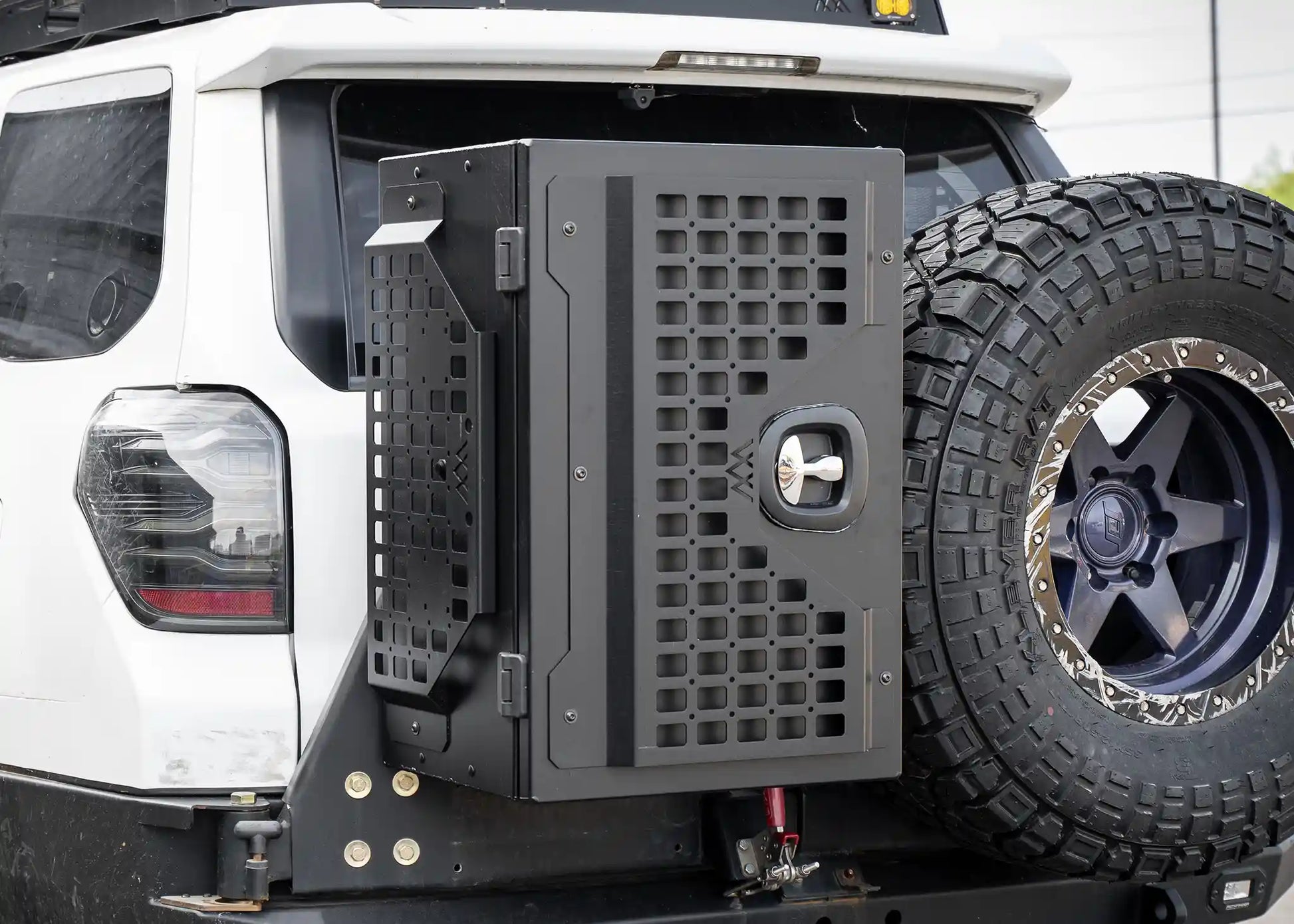 Universal Overland Storage Box (19x28x15) - 4 Wheel Overland