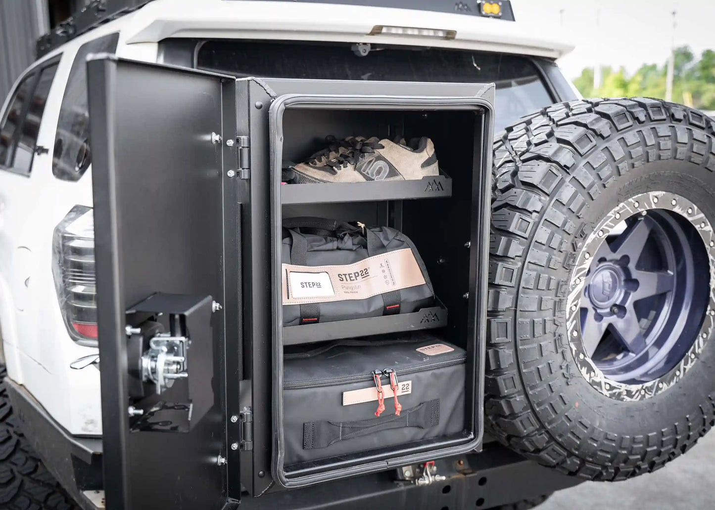 Universal Overland Storage Box (19x28x15) - 4 Wheel Overland